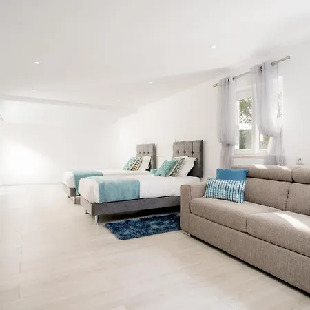 빌라 Luxury Villa, With A Private Pool, 10 Min- Quinta Do 알만실